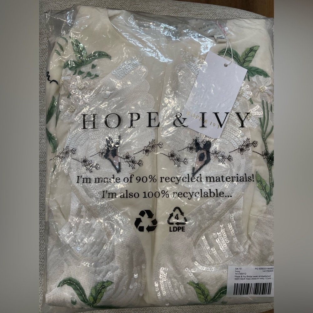 Hope & Ivy Swan Embellished Open Back Maxi Dress - Ivory Bridal Womens US Size 6 - Picture 16 of 16